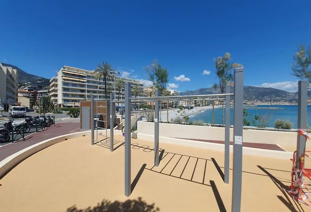 Apartamento 150 M Plage, Piscine, Clim, Parking Prive, Entre Monaco & Menton, Calme & Luxe Assure ! Roquebrune-Cap-Martin