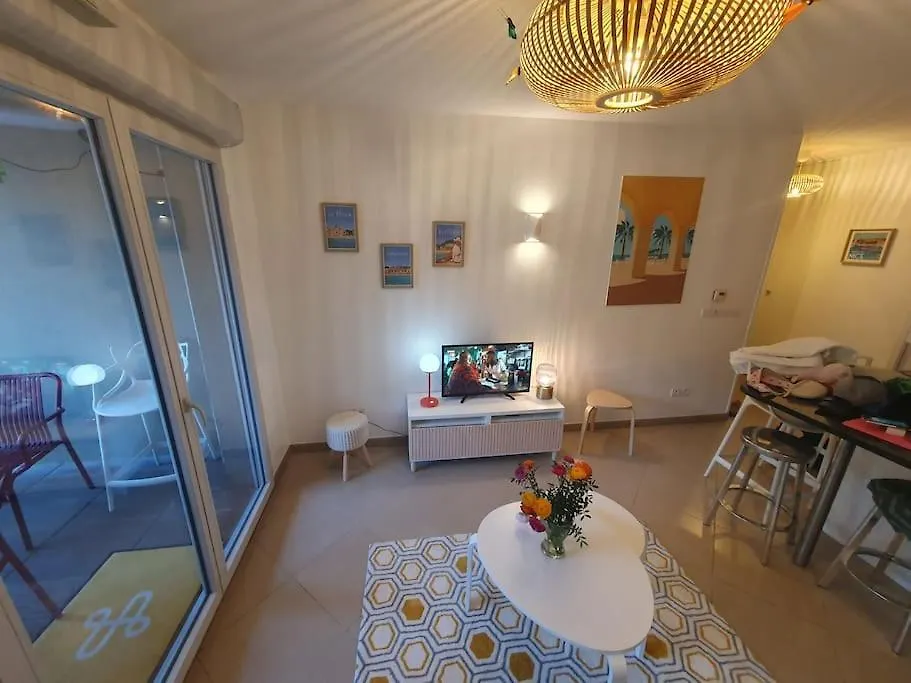 150 M Plage, Piscine, Clim, Parking Prive, Entre Monaco & Menton, Calme & Luxe Assure ! Roquebrune-Cap-Martin 0*,