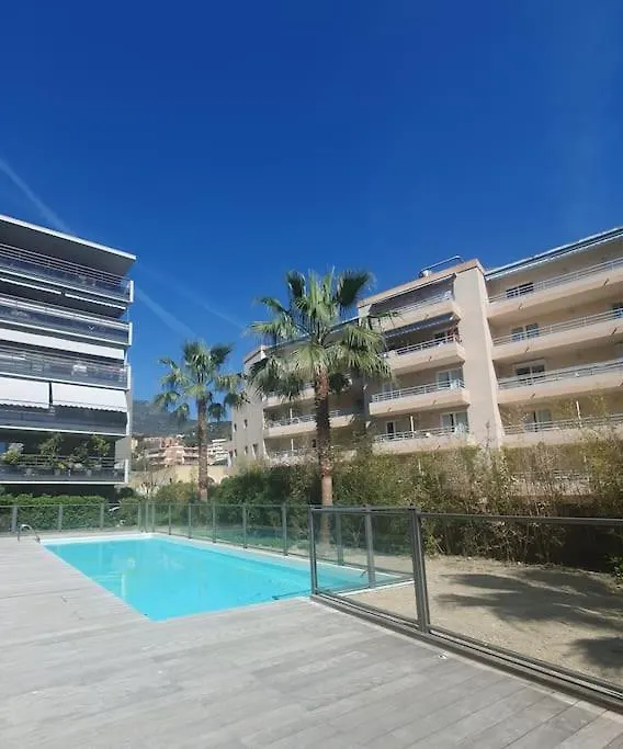 Apartamento 150 M Plage, Piscine, Clim, Parking Prive, Entre Monaco & Menton, Calme & Luxe Assure ! Roquebrune-Cap-Martin
